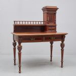 1318 1247 WRITING DESK